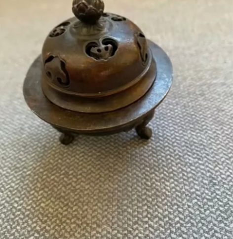 香炉 不议价 相当于送 产品介绍：不想多介...