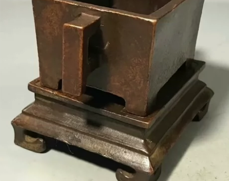 低价转让 方形香炉一套  带底座 收马槽炉...