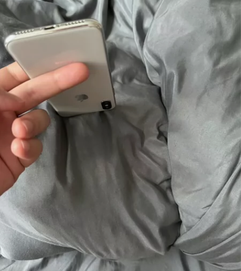 出部 苹果X  256GB 有面容，插卡用...