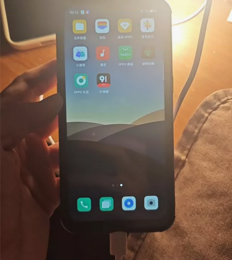 因为故意伤害罪，被判了四年，出狱后找不到工...