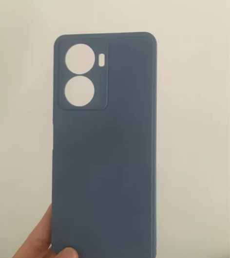 买新手机所以出了，成色比较新，内存也不卡，...