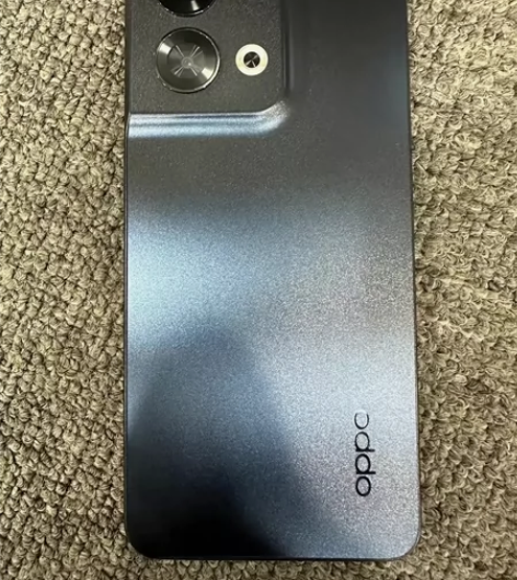 OPPO R eno8. OPPO R e...