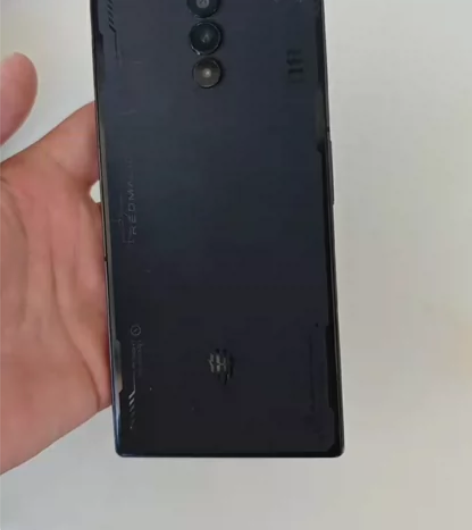 红魔8 Pro+全面屏游戏手机 16GB+...