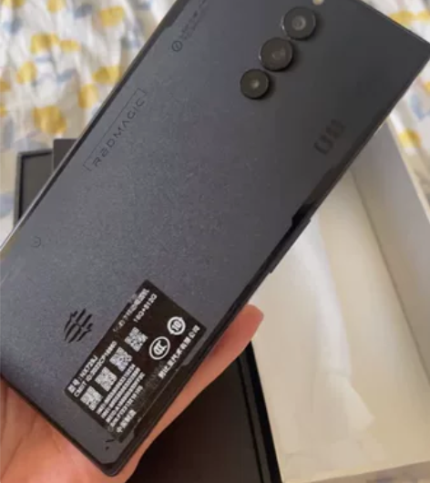 努比亚 nubia 红魔8Pro+全面屏下...