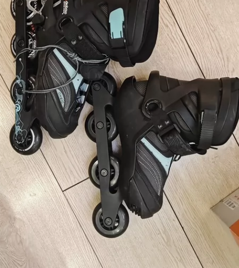 迪卡侬400多买的，40码 买完一直没穿过...