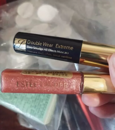 全新.雅诗兰黛.睫毛膏.花漾唇彩. 睫毛膏...