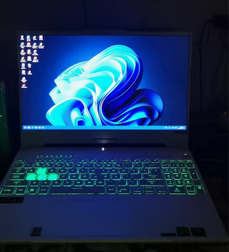 华硕天选5 R7 8845H 2.5K分辨...