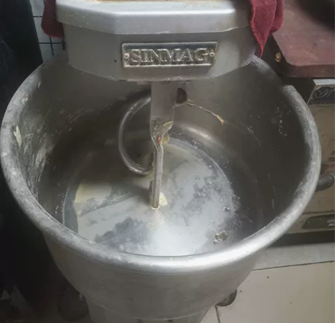 改行出烘焙设备一套,烤炉,打蛋机,打面机,...