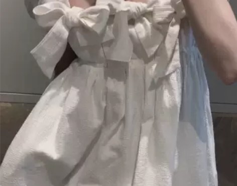 奶油裙摆-抹胸大蝴蝶结公主裙纯色可爱小精灵...