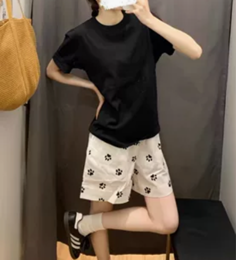 出小狗狗爪短裤 均码 全新 未穿 感兴趣的...
