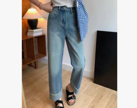 大哥团翻折牛仔裤，出蓝色L码，吊牌已拆。仅...