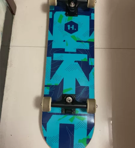 dbh滑板 不卑不亢 4.0 细节如图 仅...