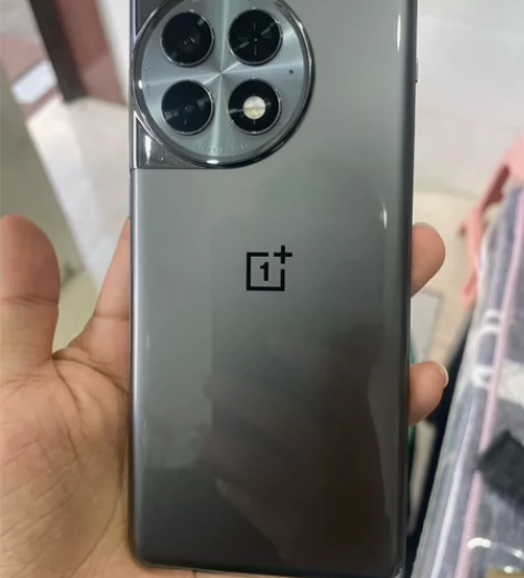 ?一加ace2pro  24+1t   边...