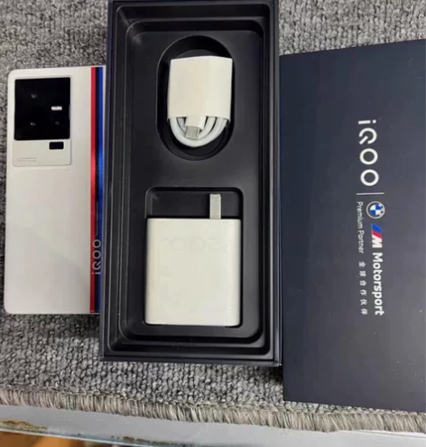 vivo iQOO 11传奇版 16+51...