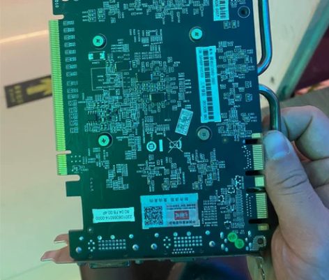 出60张七彩虹660 3g网驰， 成色新。...