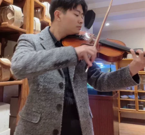 昆明小提琴老师，从小学习小提琴、钢琴、架子...