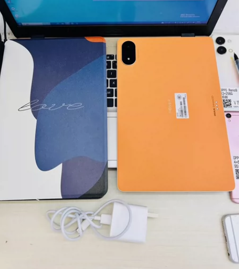 95新   荣耀V8pro    12.1...