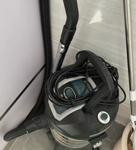 99新办公用品转卖（桶式吸尘器） 在保邮寄...