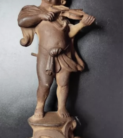 铁质拉小提琴的天使，几十年了，包浆温润，神...