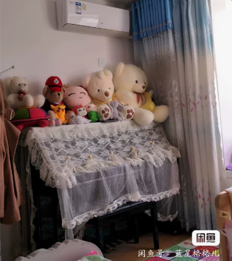 钢琴是在郑州欧歌琴行买的，孩子小，也没弹过...