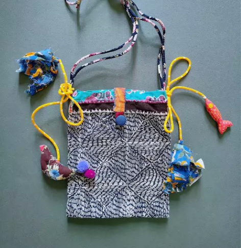 不一样的彩鸡～ 的确买太多，全新出[破涕为...