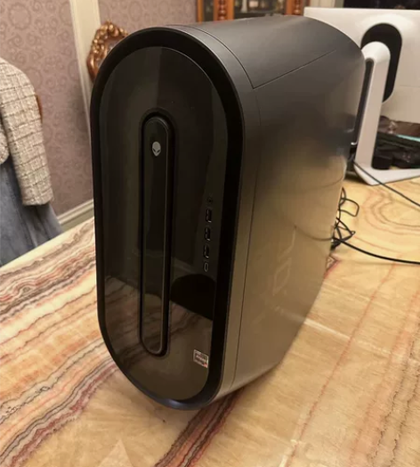 外星人台式电脑购于京东自营便宜出 送如图显...