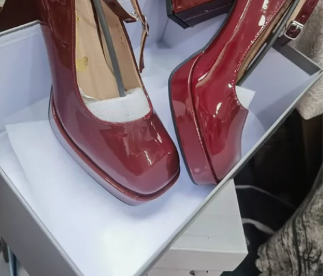 37码粗跟防水台超高跟单鞋 图片实物拍摄鞋...
