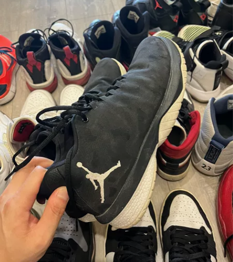 耐克Air Jordan Bfly 42....