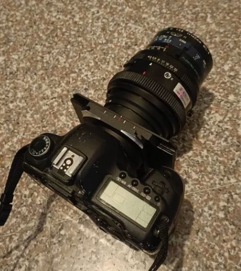 数码相机宽幅接片器。用佳能数码相机身，通过...