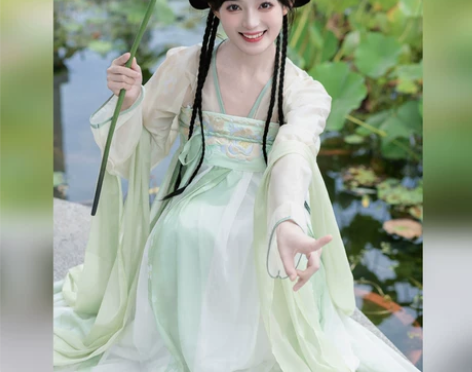 漫汐梭原创汉服汀花芷齐胸汉元素印花刺绣对襟...