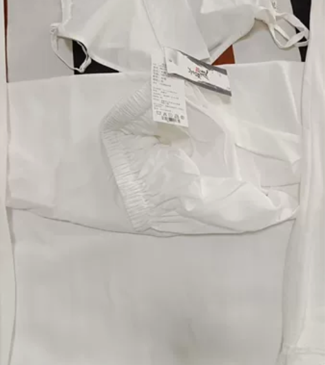 兰若庭家的上衣内搭，20元， 衬裙S码20...