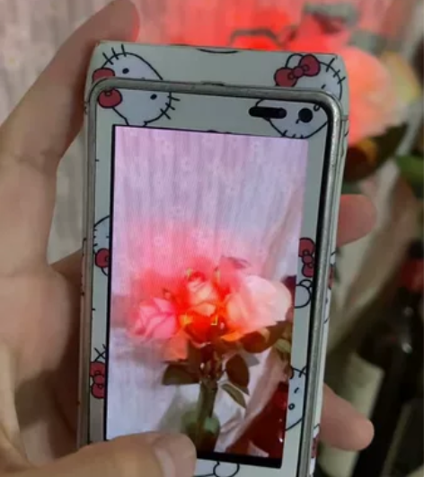 诺基亚N8 银色 贴了kt贴纸 实物视频如...