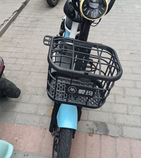 出售电动车一台，爱玛的，新车不到两个月，4...