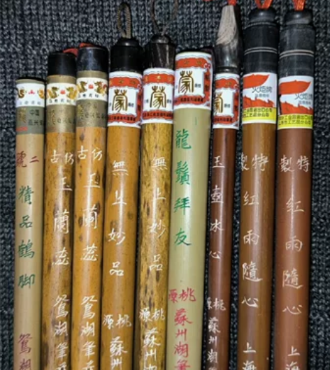 老毛笔一组，鸳湖笔庄的精品鹤脚和仿古玉兰蕊...