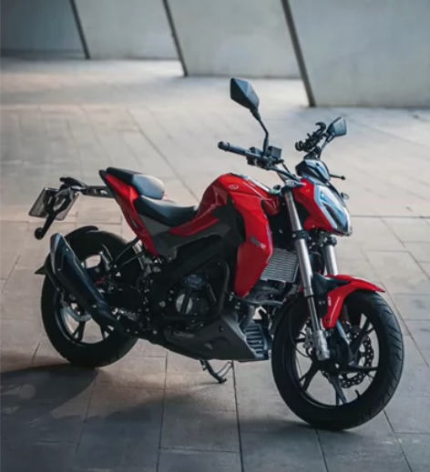 贝纳利小迅龙，150排量。2023年4月上...