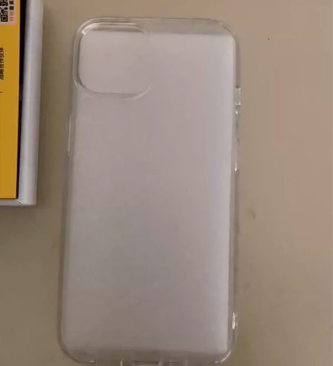 出售闲置苹果13硅胶磨砂手机壳（全新），2...
