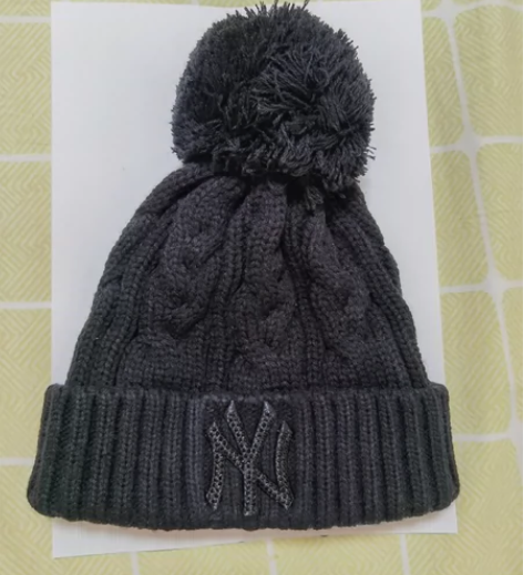 纯黑色MLB毛线帽 2019年朋友从韩国帮...