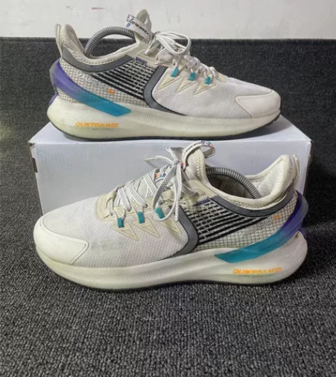 361度 雨屏 科技 男鞋43码。轻便 低...