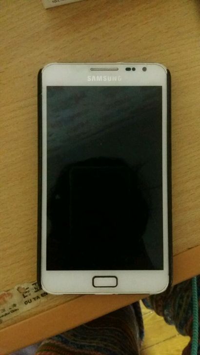 三星i9220欧版  摩托罗拉电信手机