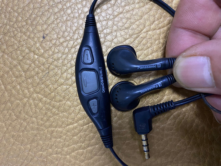 松下线控耳机 平头耳塞  金黄色3.5插头...