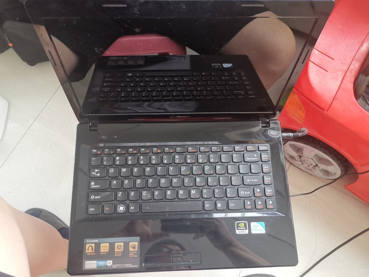 G480联想笔记本电脑，不开机，接通电源后...