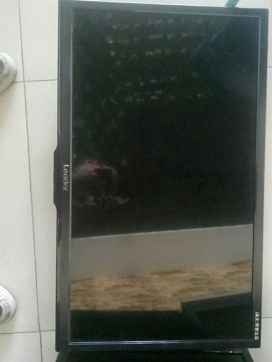 海尔旗下电视，32寸