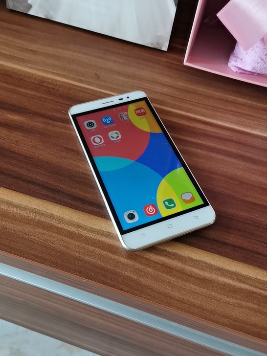 5.5寸大屏幕海信4G手机F20T可以当老...