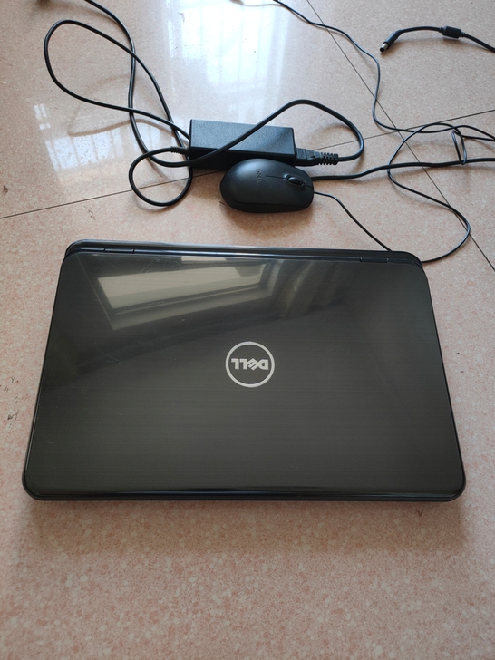 戴尔笔记本灵越M5110，收拾家翻出来的，...