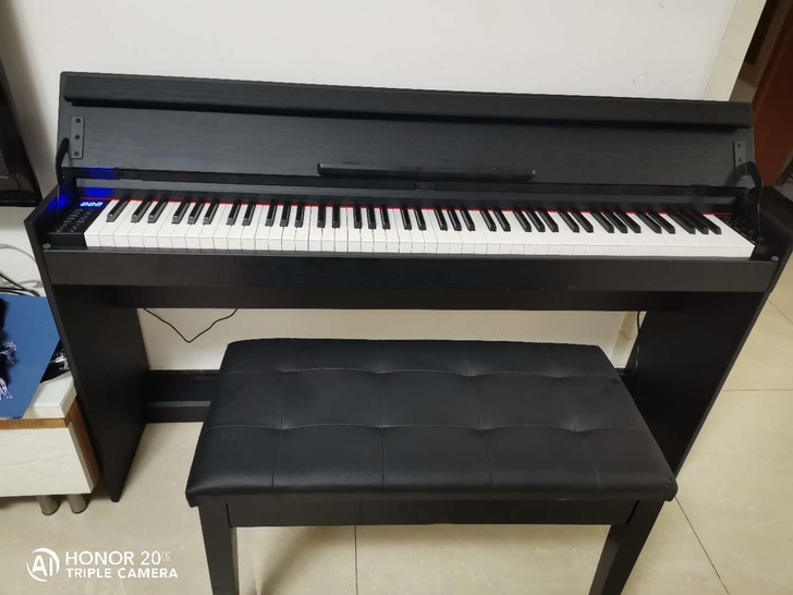 YAMAHA电钢琴