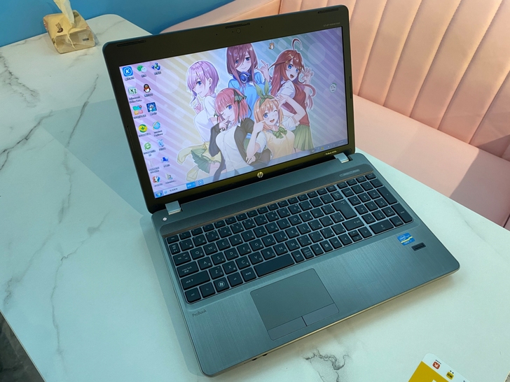 惠普笔记本电脑 i7四核 8g固态 15寸