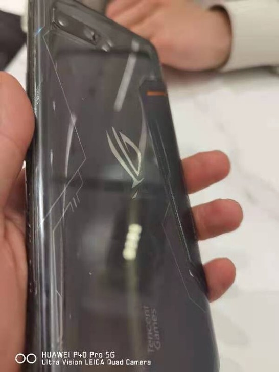 ROG败家之眼，128G，用了1年，所有问...