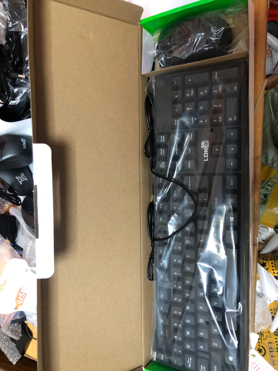 全新键盘鼠标套装有线套装，网店不开了特价处...