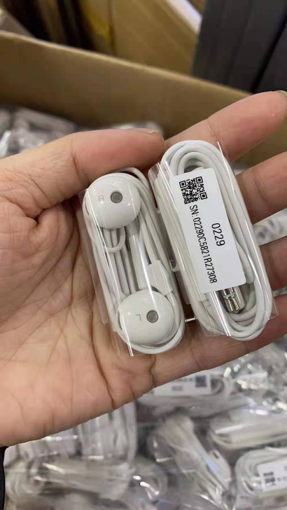 15元包邮华为原装耳机P30 ，AM115...