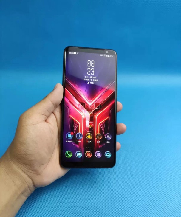 成色新华硕ROG3黑色12+128G经典版...